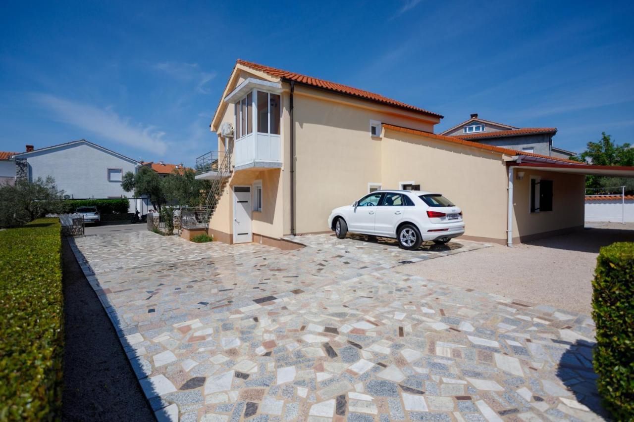 Apartmani Bakran Krk Town Exterior foto