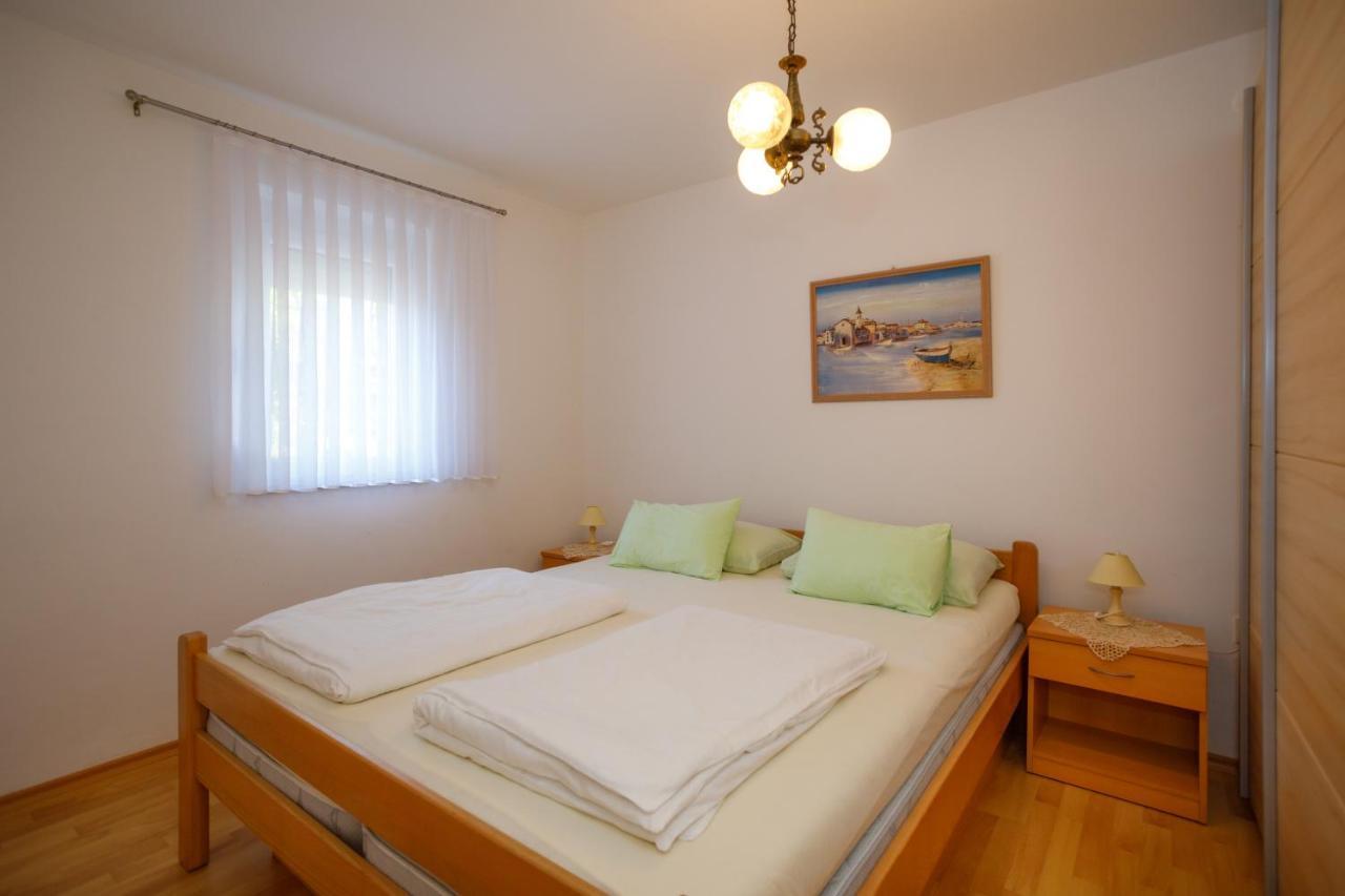 Apartmani Bakran Krk Town Exterior foto