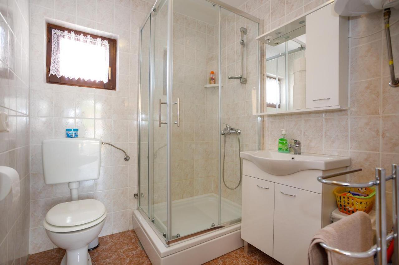 Apartmani Bakran Krk Town Exterior foto
