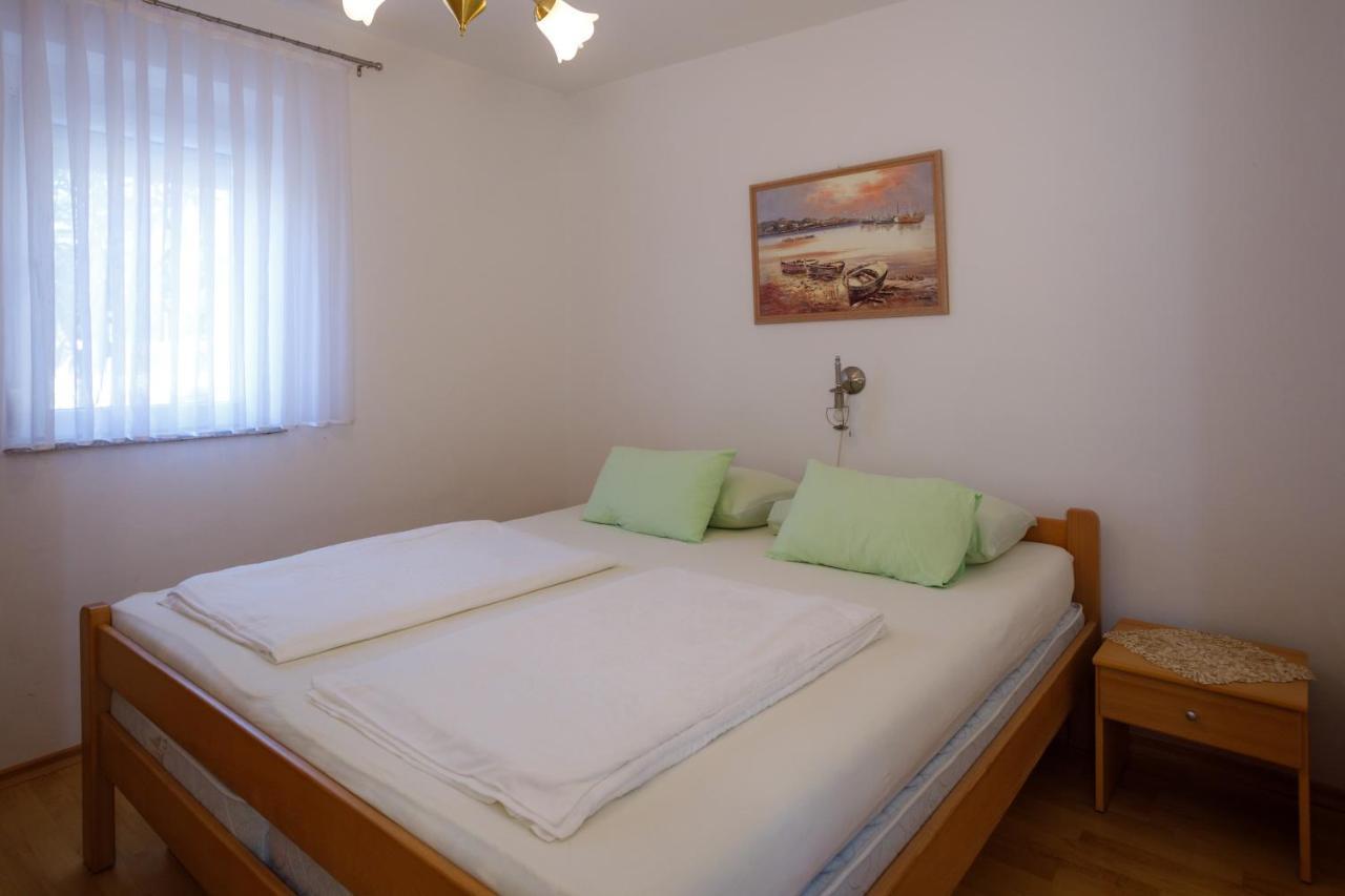 Apartmani Bakran Krk Town Exterior foto